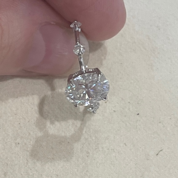 The Mila Ring - 2ct+ Oval Moissanite Ring - Picture 6 of 15